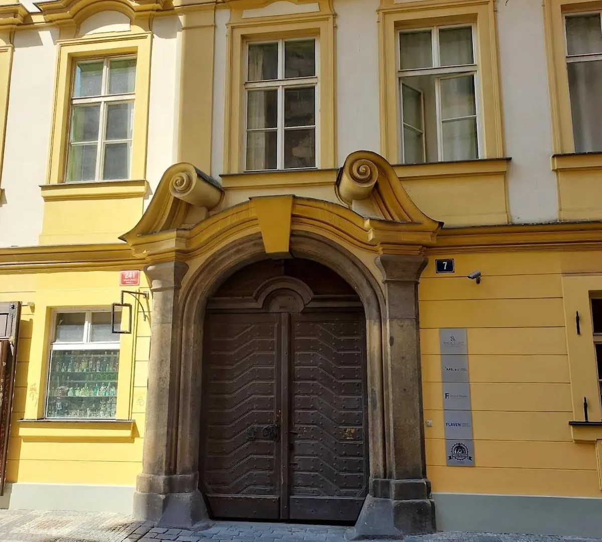 Just 3 Min Walk Old Town Center Private Room A Πράγα Δωμάτια σε οικογενειακή κατοικία